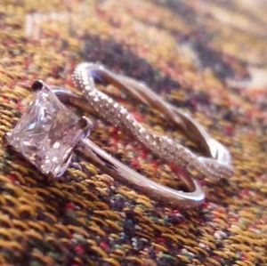 18k White gold over silver Wedding Ring set